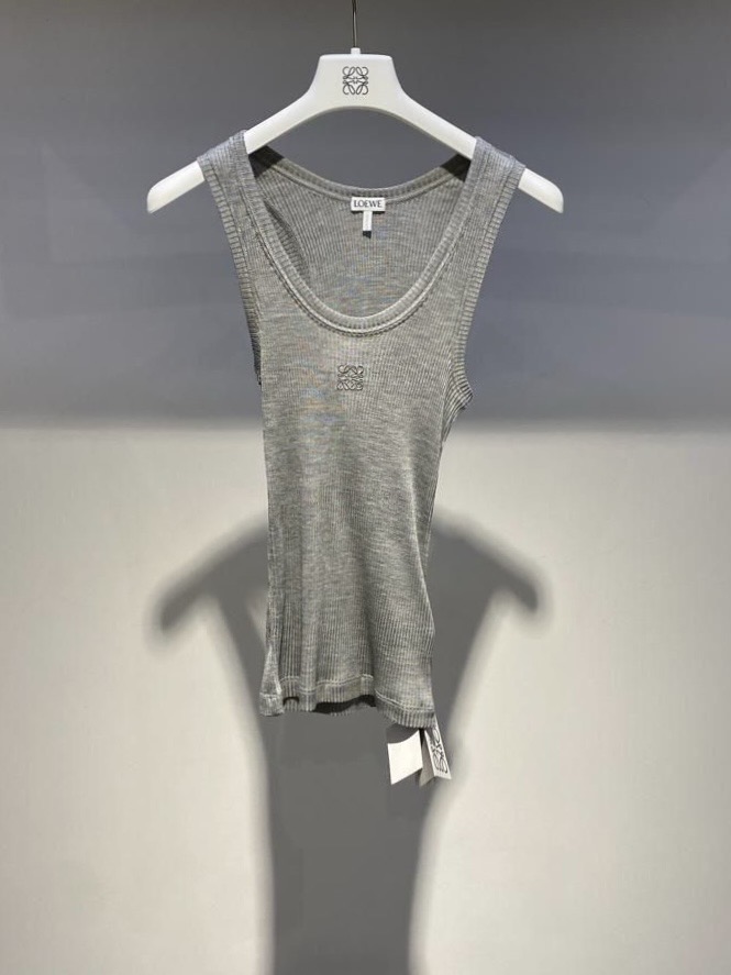 Топ Loewe смотреть фото