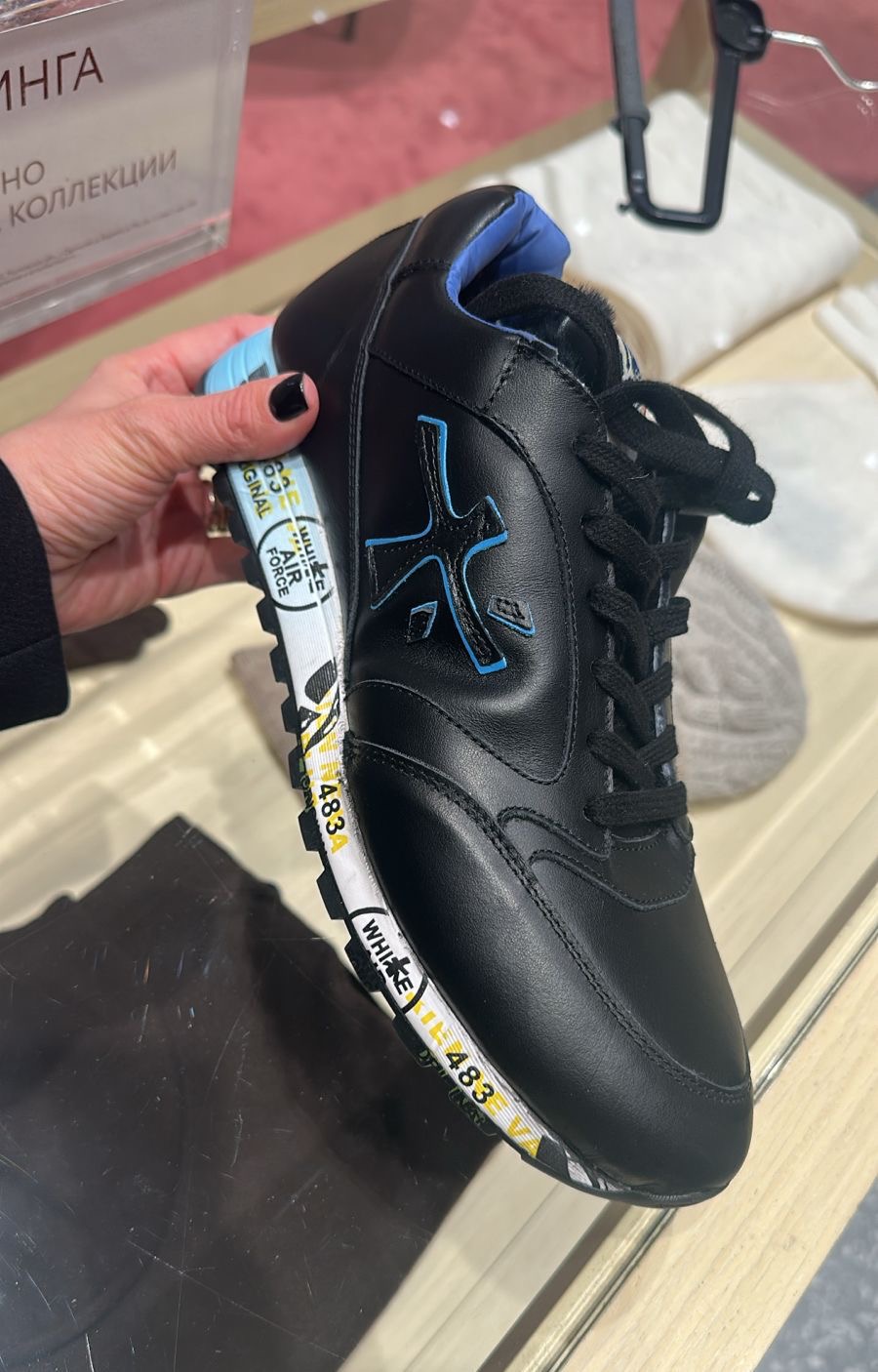 Кроссовки смотреть фото