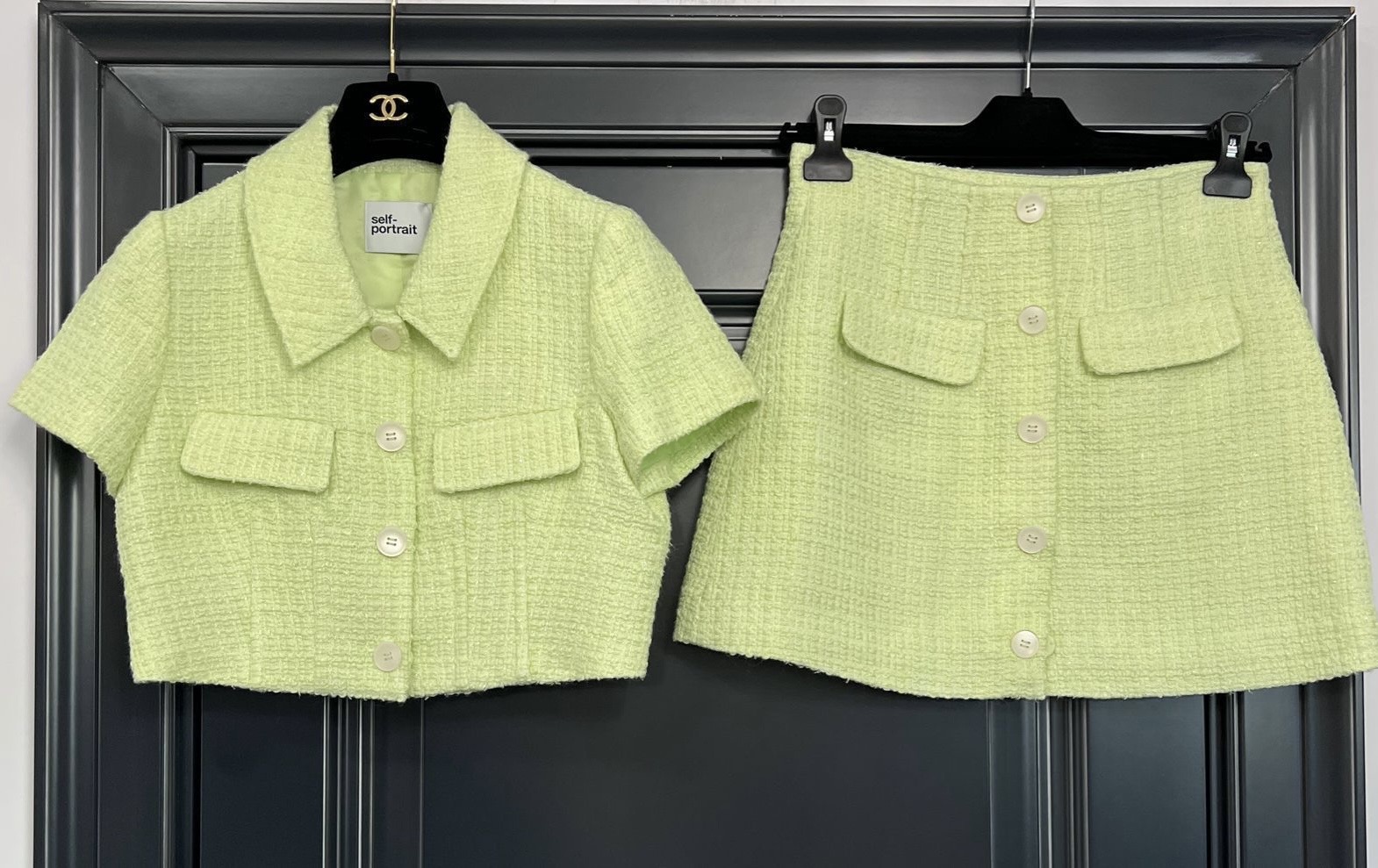 Костюм Self-Portrait смотреть фото