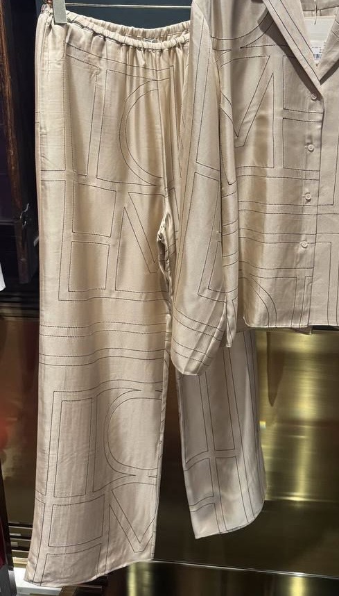 Брюки Totême смотреть фото