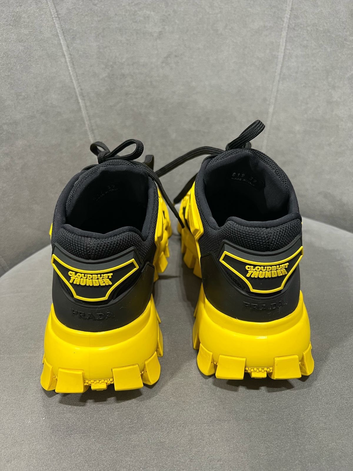 Кроссовки смотреть фото