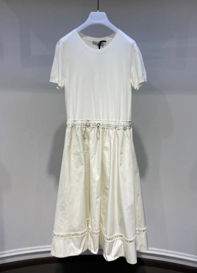 Платье Moncler смотреть фото