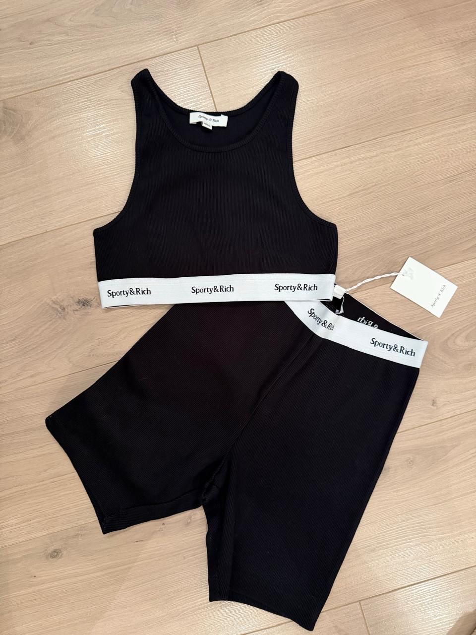 Спортивные костюмы смотреть фото