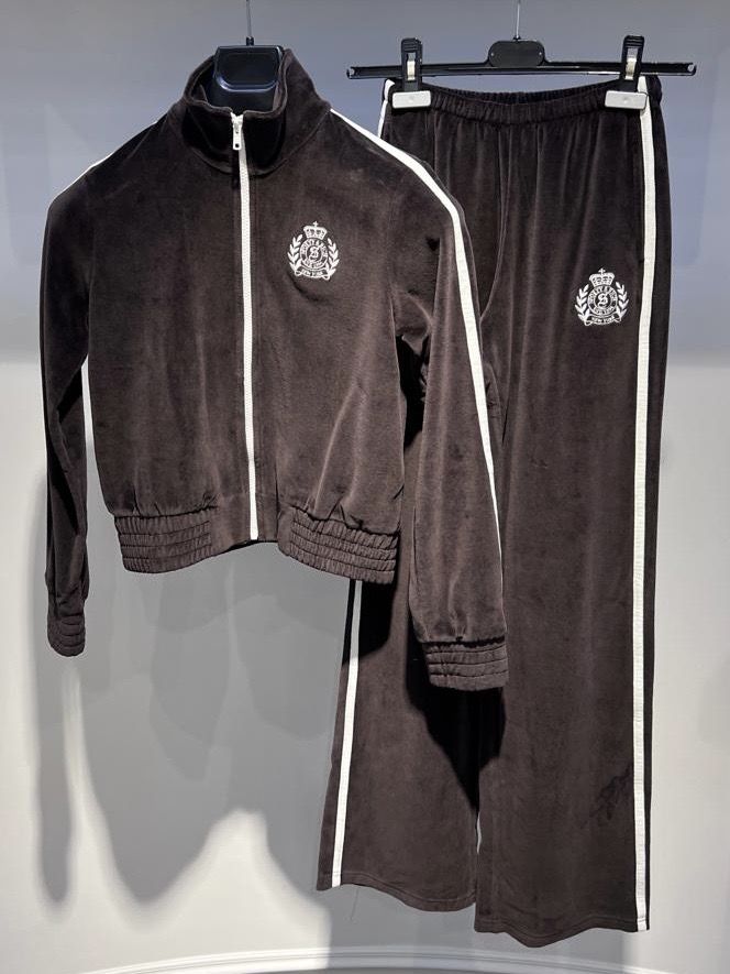 Спортивные костюмы смотреть фото