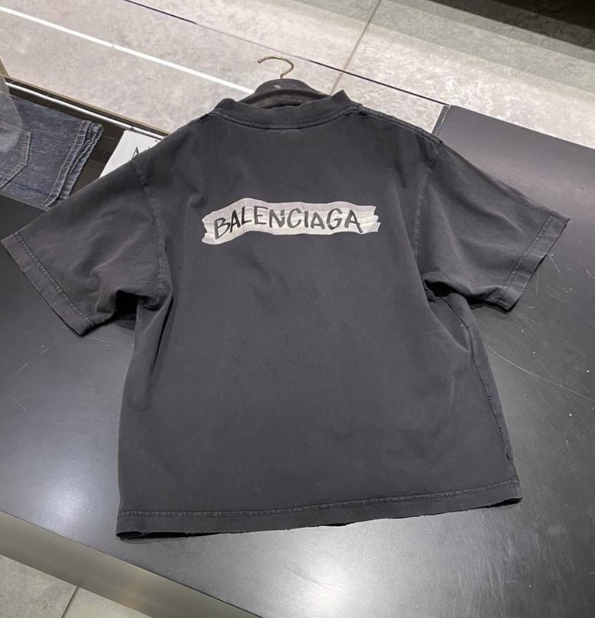 Футболка Balenciaga смотреть фото