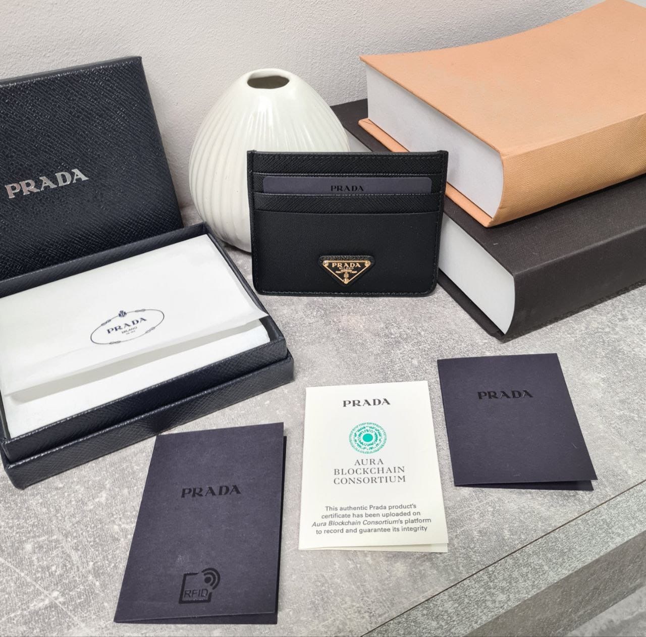 Картхолдер смотреть фото