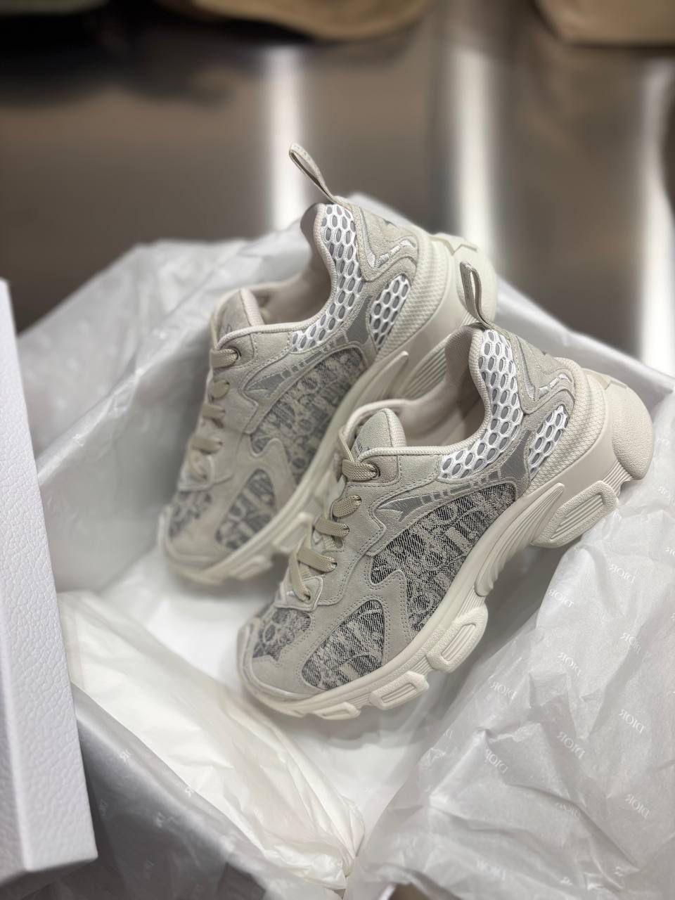 Кроссовки смотреть фото