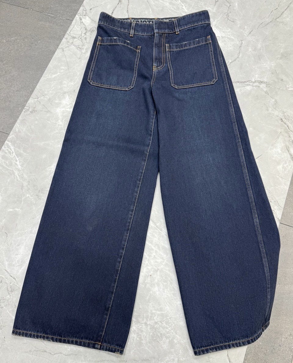 Джинсы Christian Dior смотреть фото