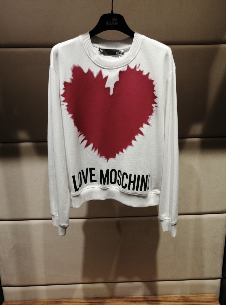 Свитшот Love Moschino смотреть фото