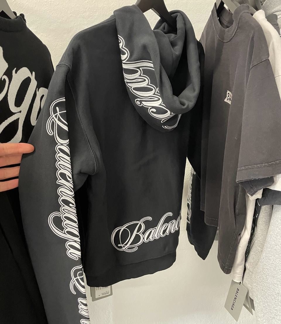 Худи Balenciaga смотреть фото