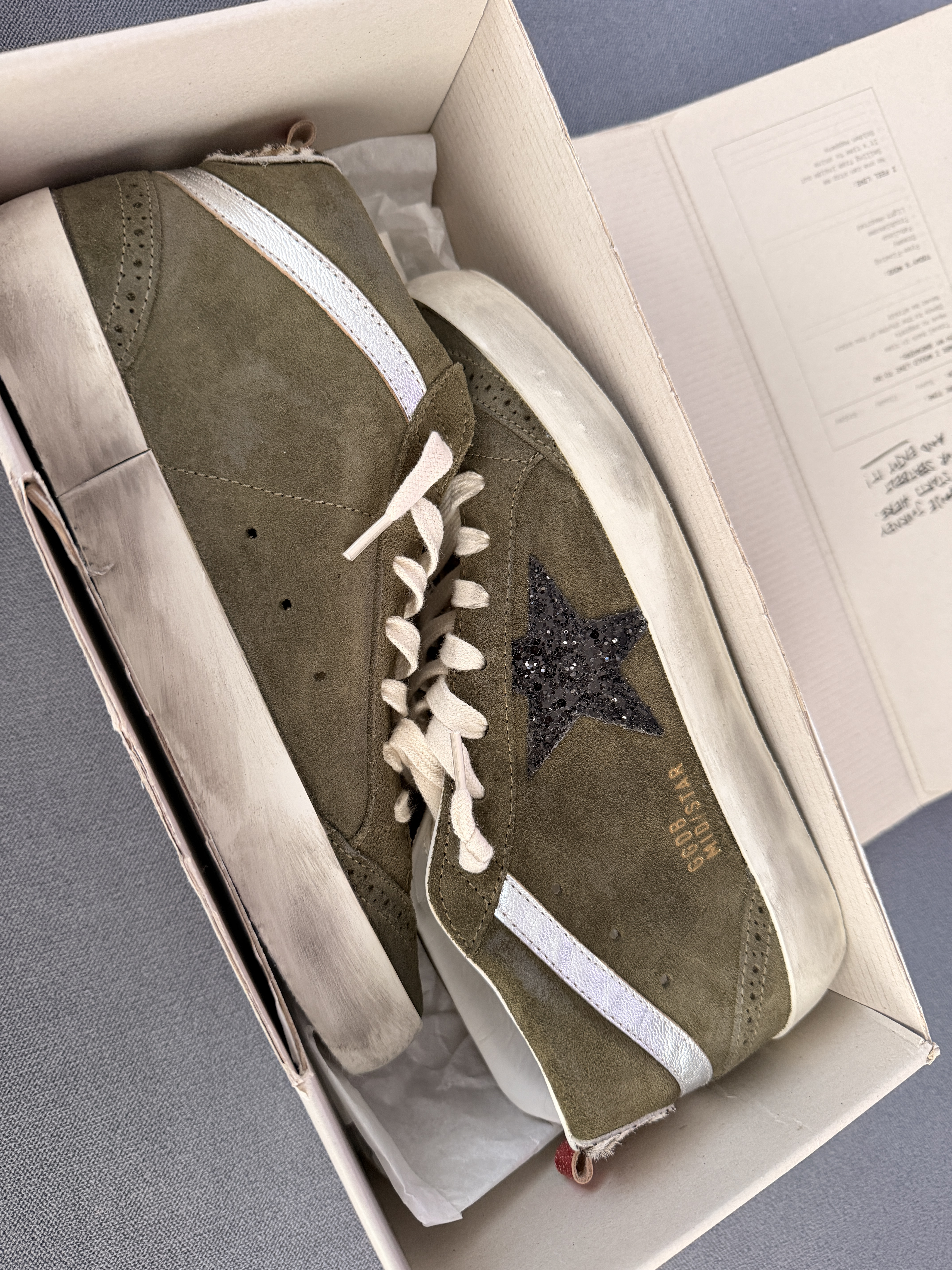 Кроссовки смотреть фото