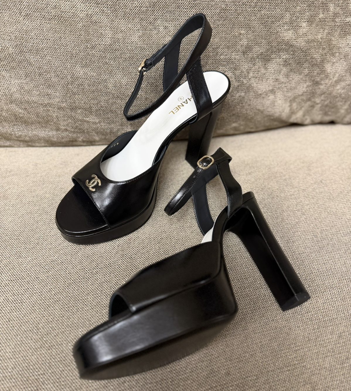 Босоножки смотреть фото