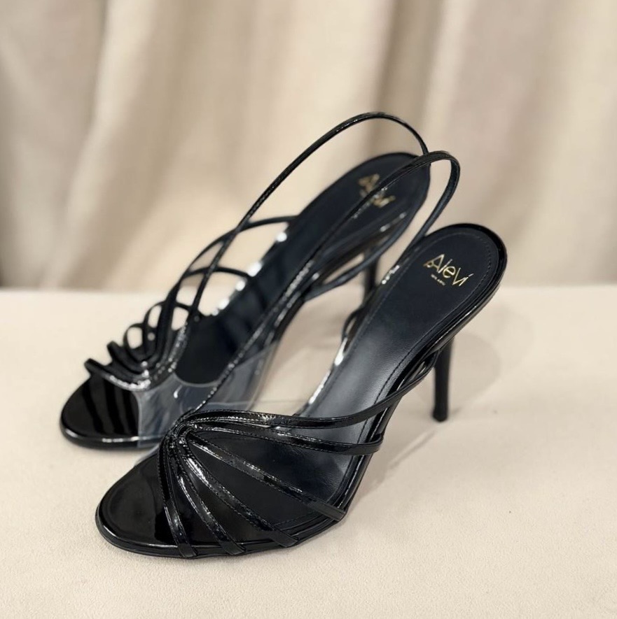 Босоножки смотреть фото