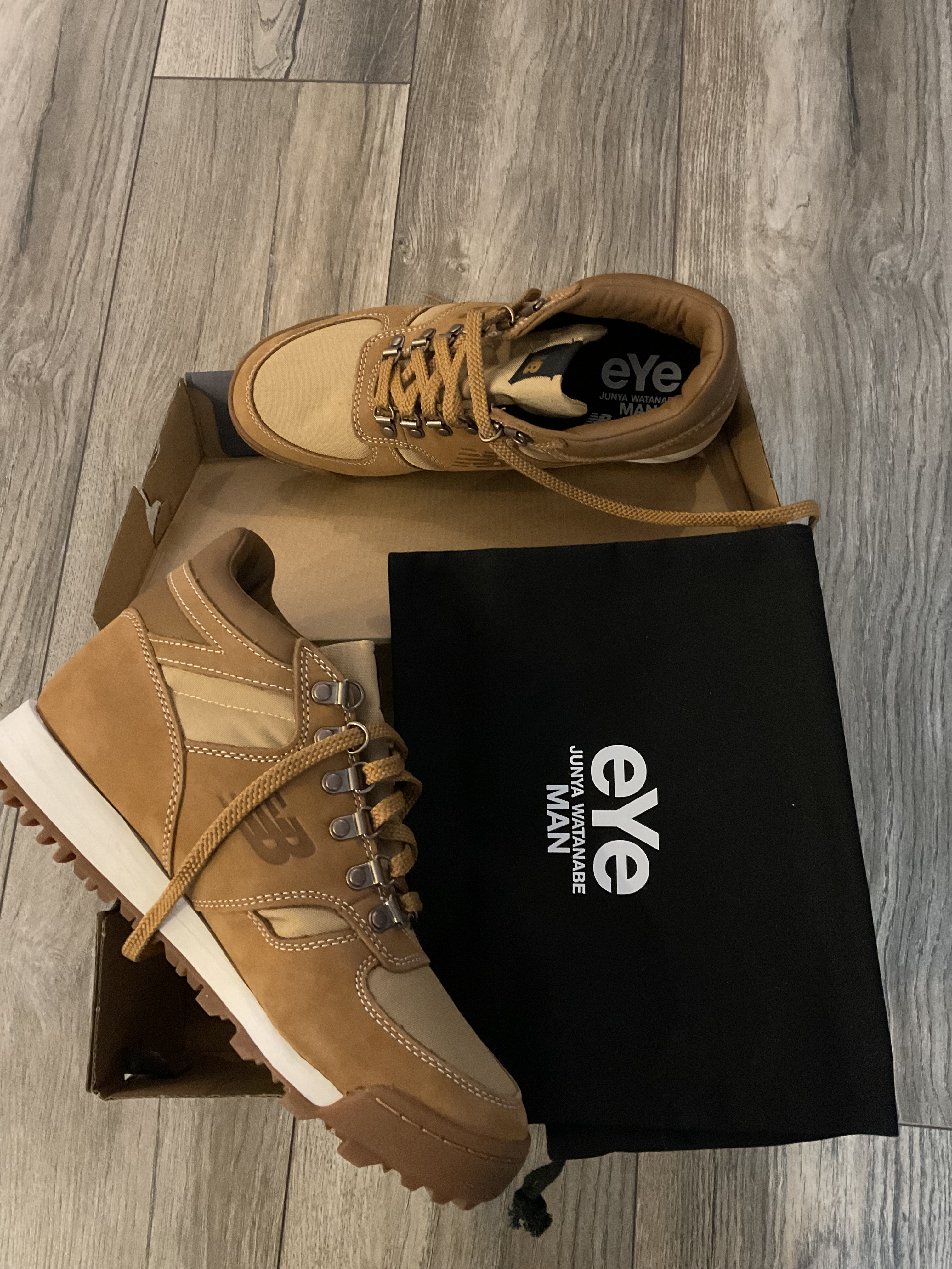 Кроссовки смотреть фото