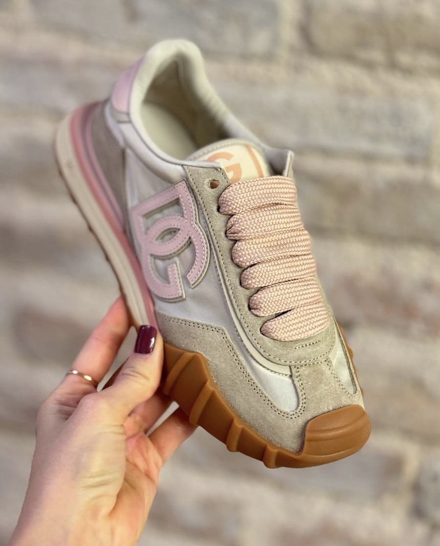 Кроссовки смотреть фото