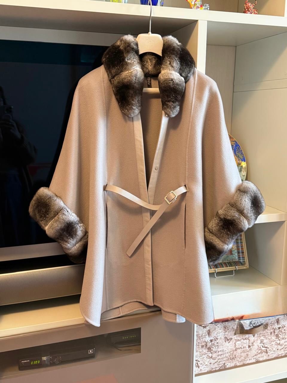 Пальто-пончо смотреть фото