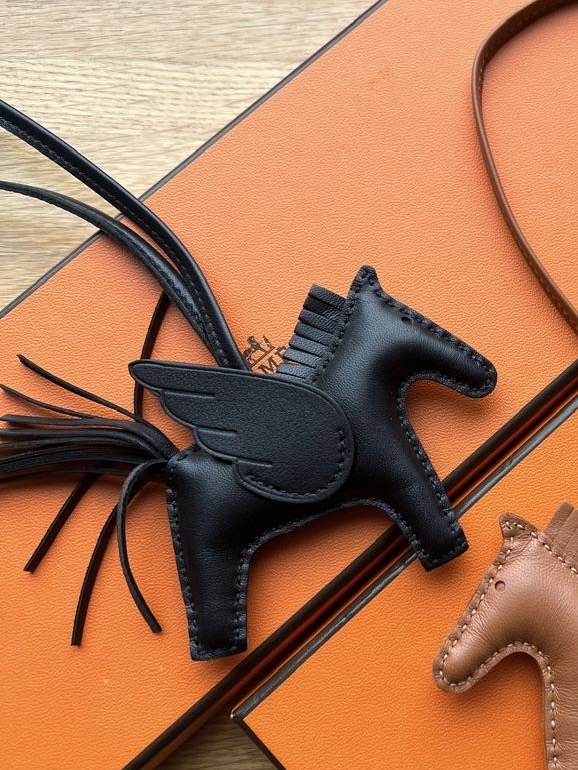 Брелок-шарм Hermes смотреть фото