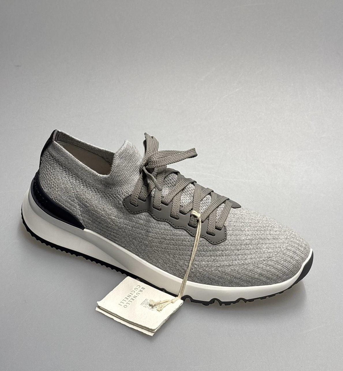 Кроссовки смотреть фото