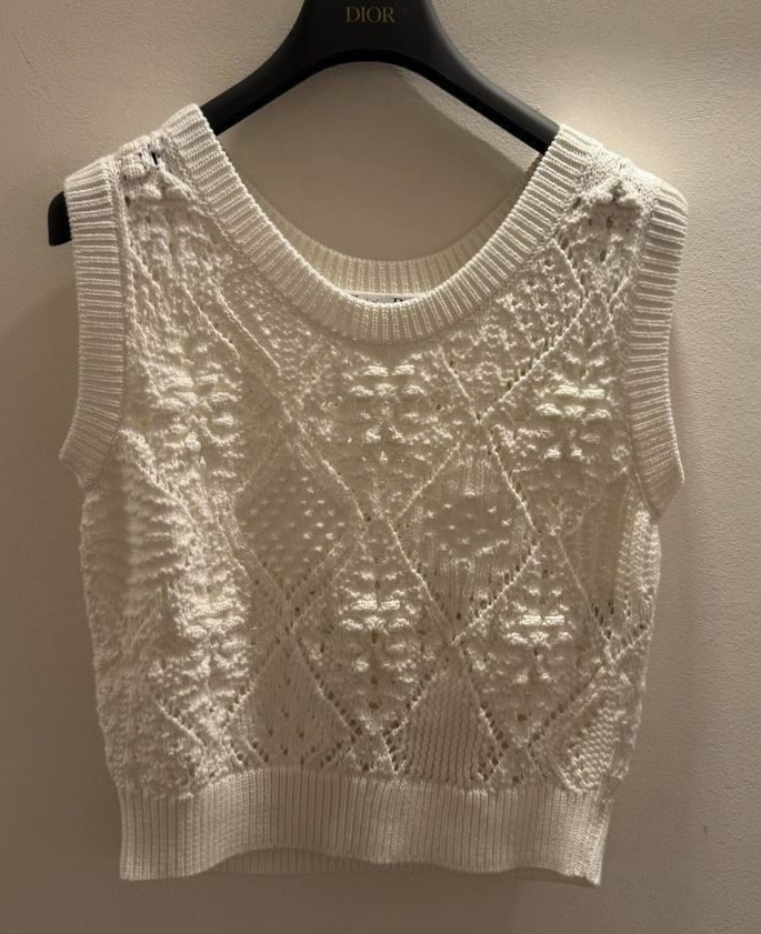 Кардиган и топ Christian Dior смотреть фото
