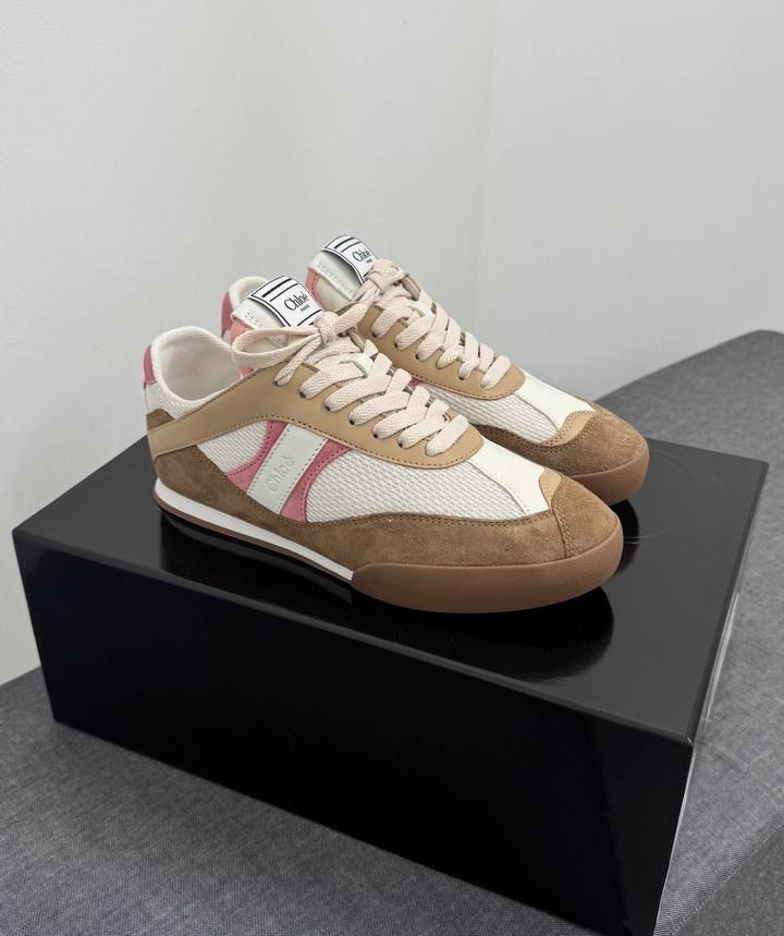 Кроссовки смотреть фото