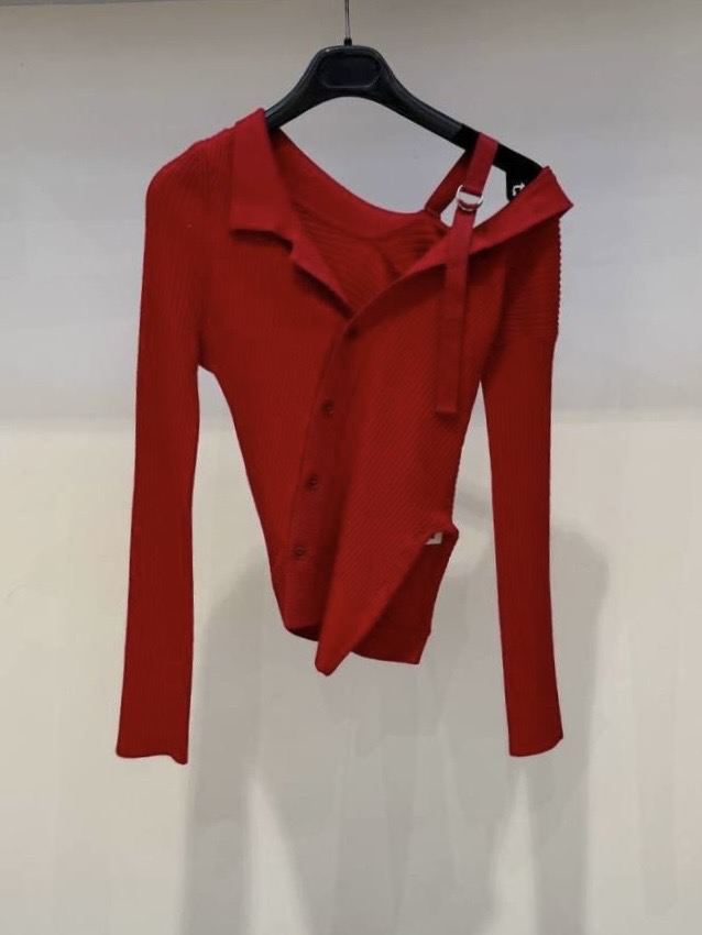 Свитер Jacquemus смотреть фото