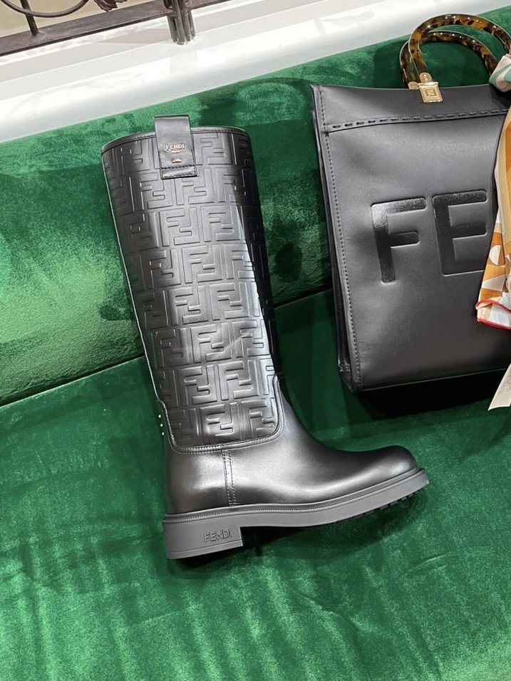 Сапоги смотреть фото