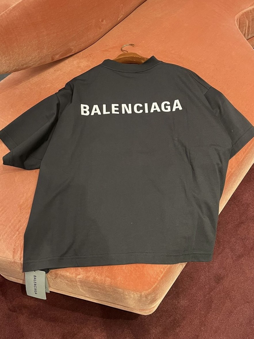 Футболка Balenciaga смотреть фото