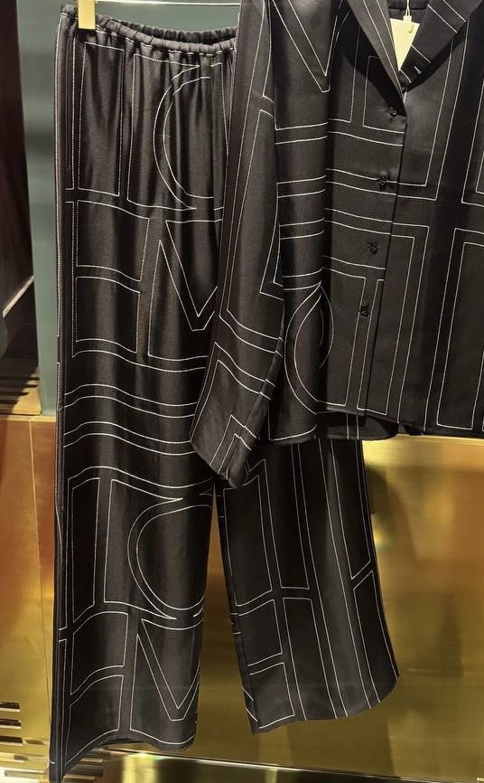 Брюки Totême смотреть фото