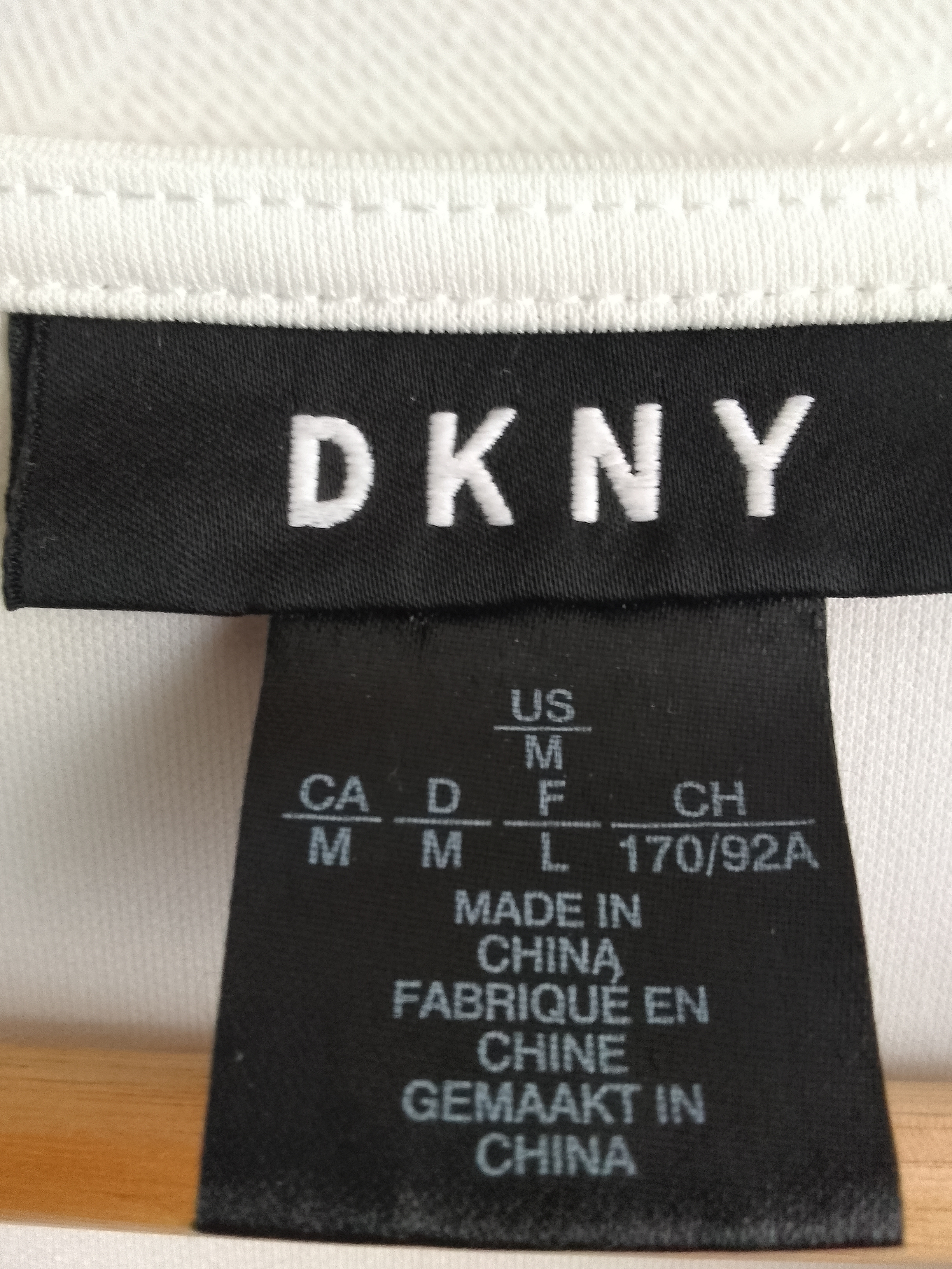 Блуза DKNY смотреть фото