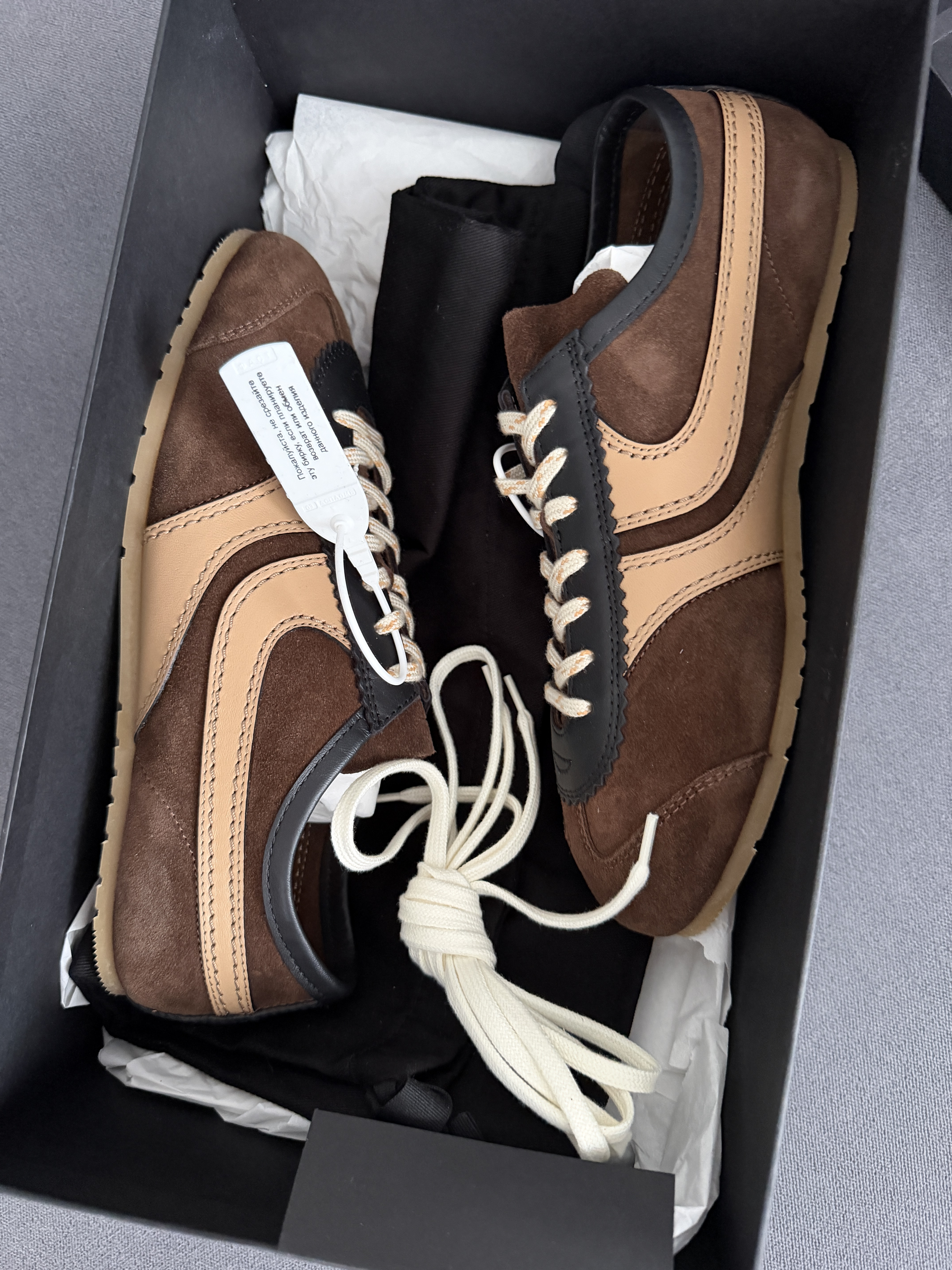 Кроссовки смотреть фото