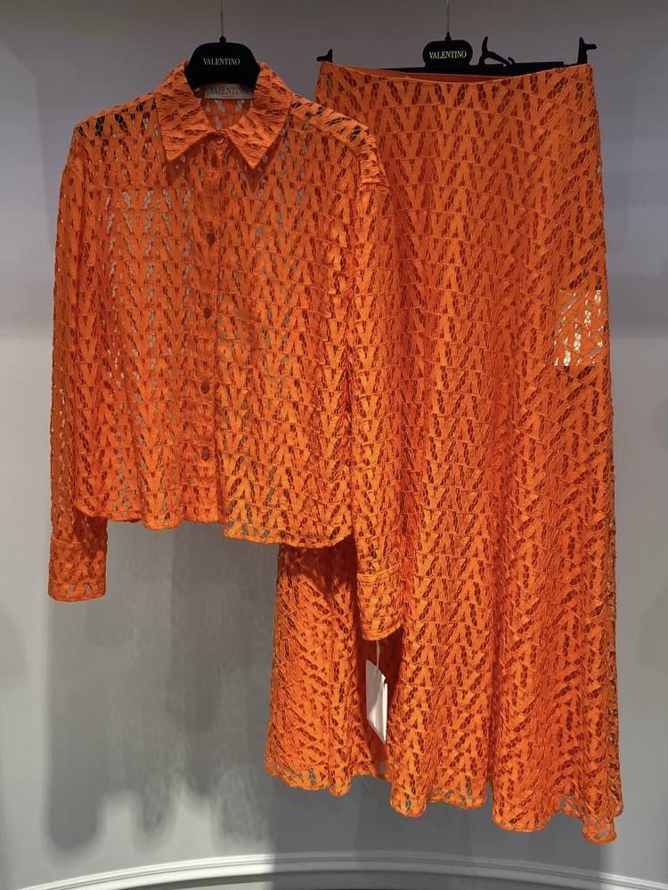 Костюм Valentino смотреть фото