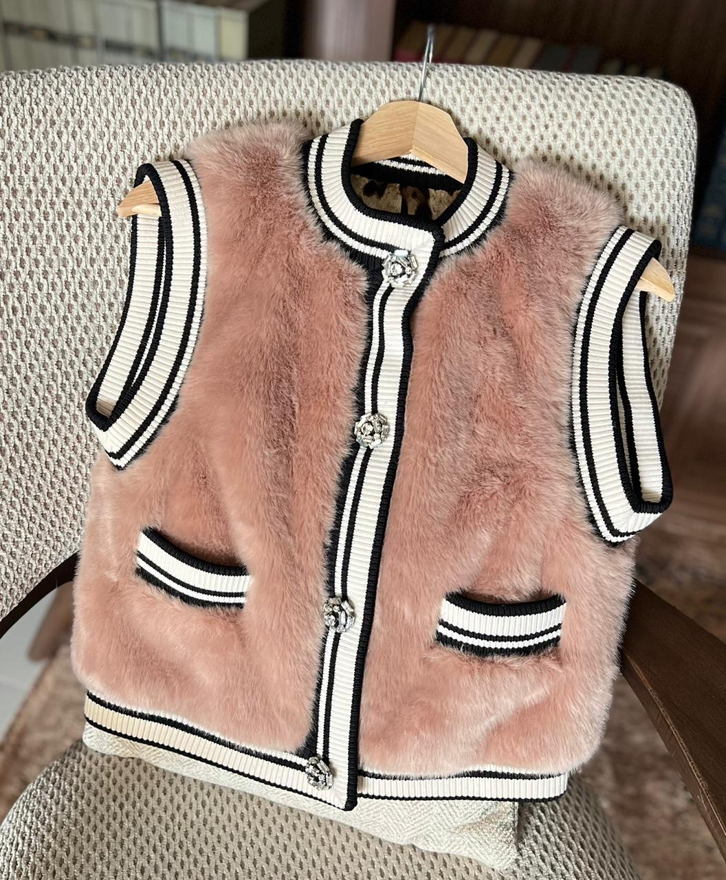 Меховая жилетка Dolce & Gabbana смотреть фото