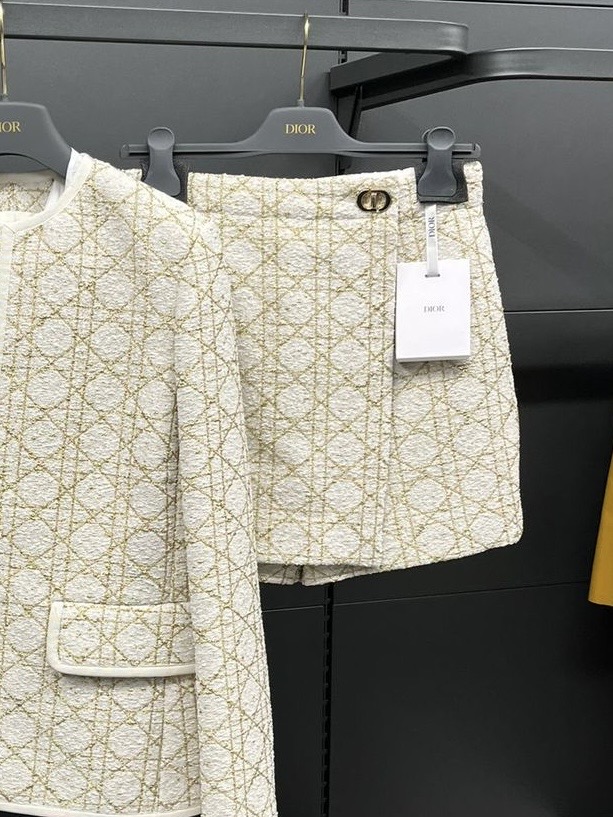 Юбка Christian Dior смотреть фото
