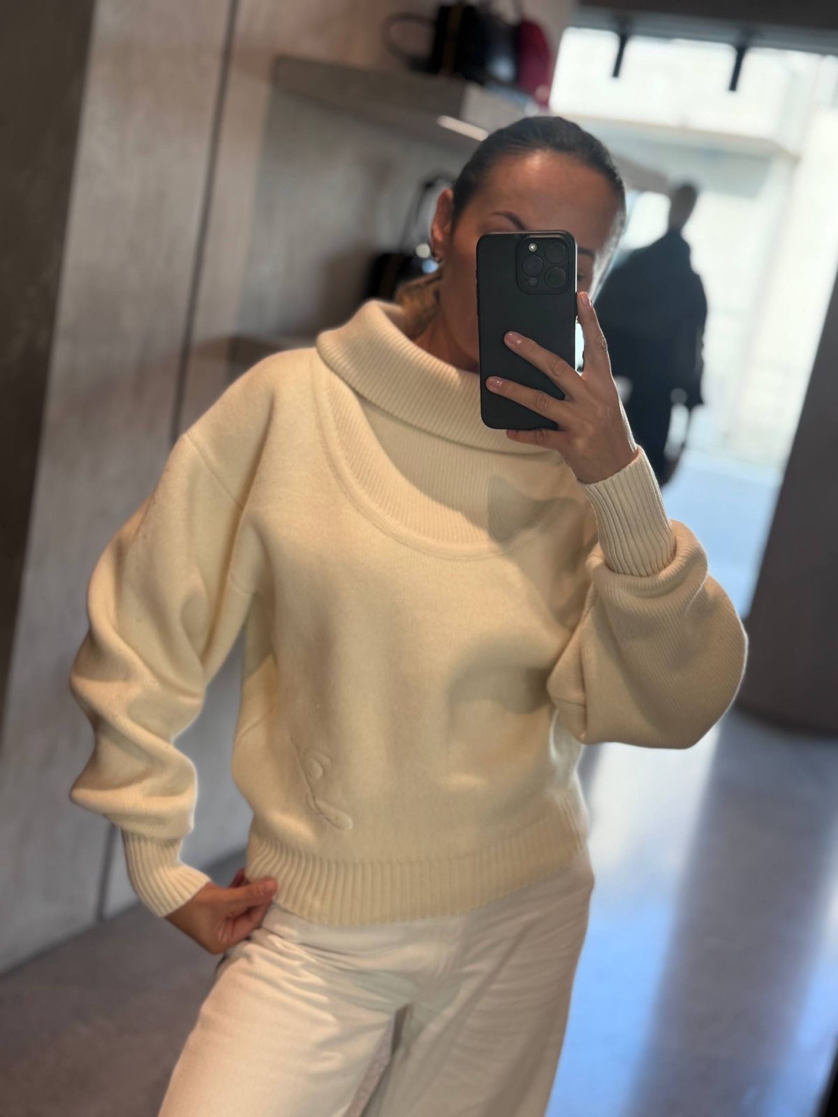 Свитер Jacquemus смотреть фото