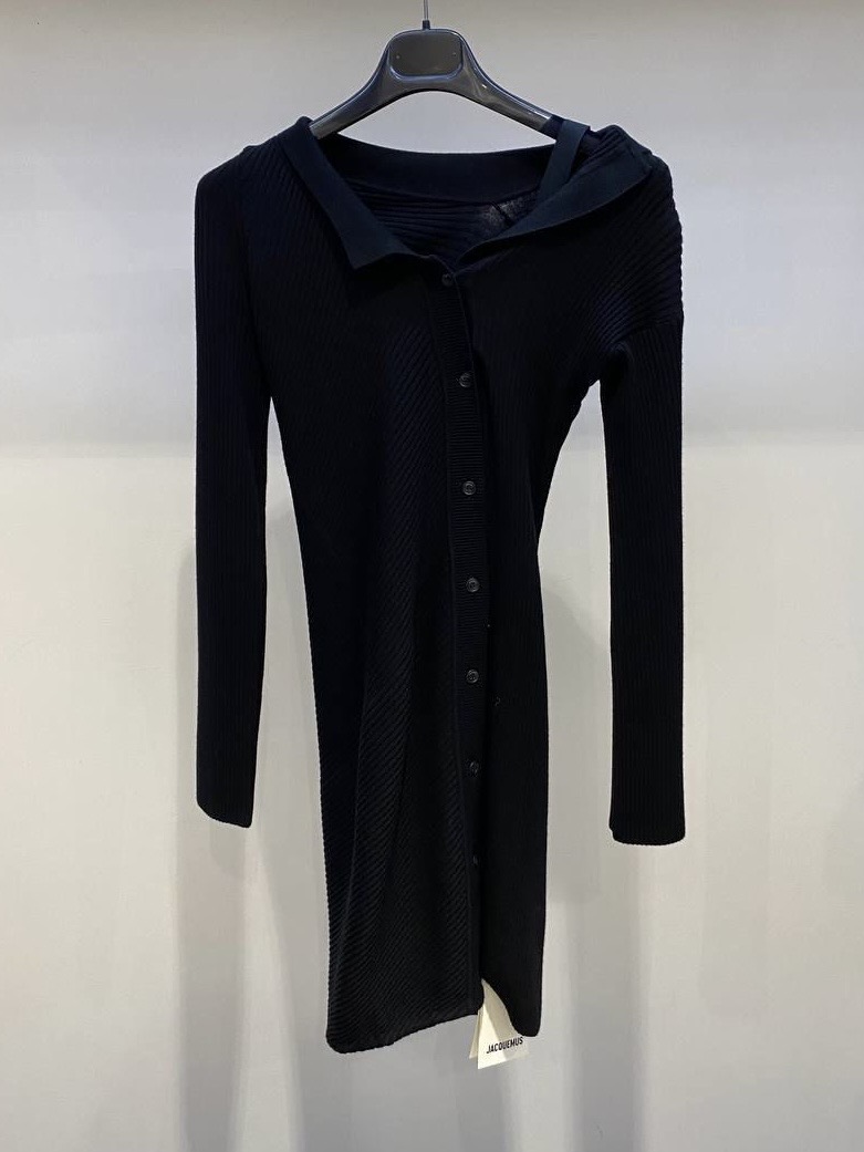 Платье Jacquemus смотреть фото