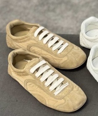 Кроссовки смотреть фото