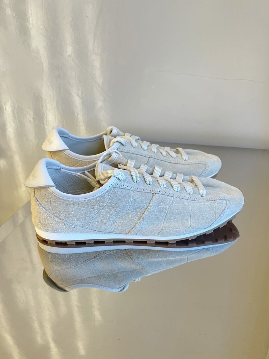 Кроссовки смотреть фото