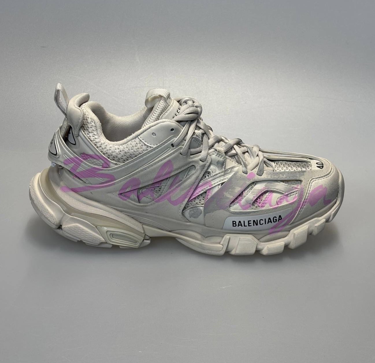 Кроссовки смотреть фото