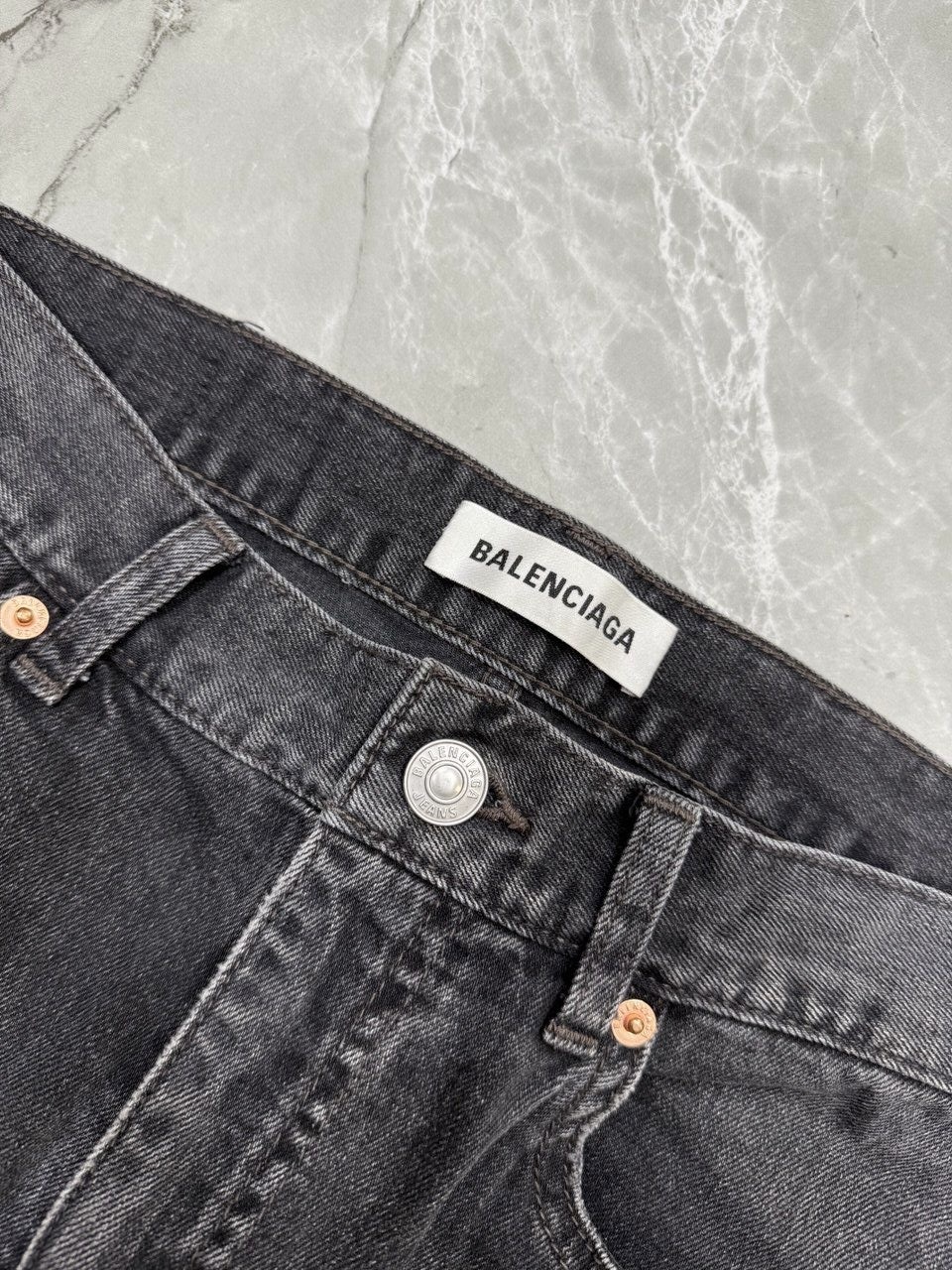 Джинсы Balenciaga смотреть фото