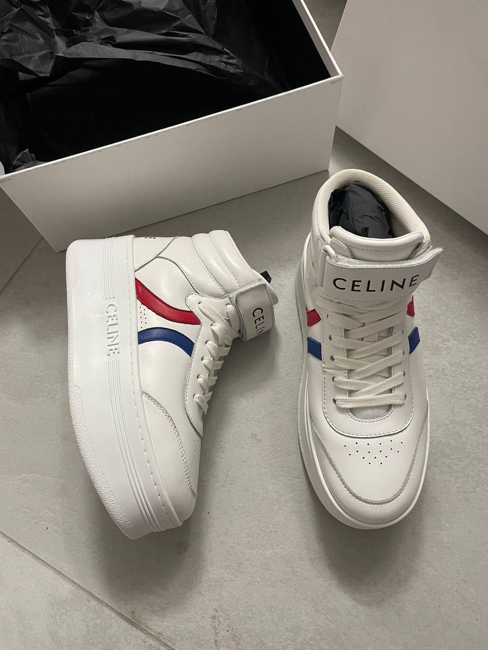 Кроссовки смотреть фото