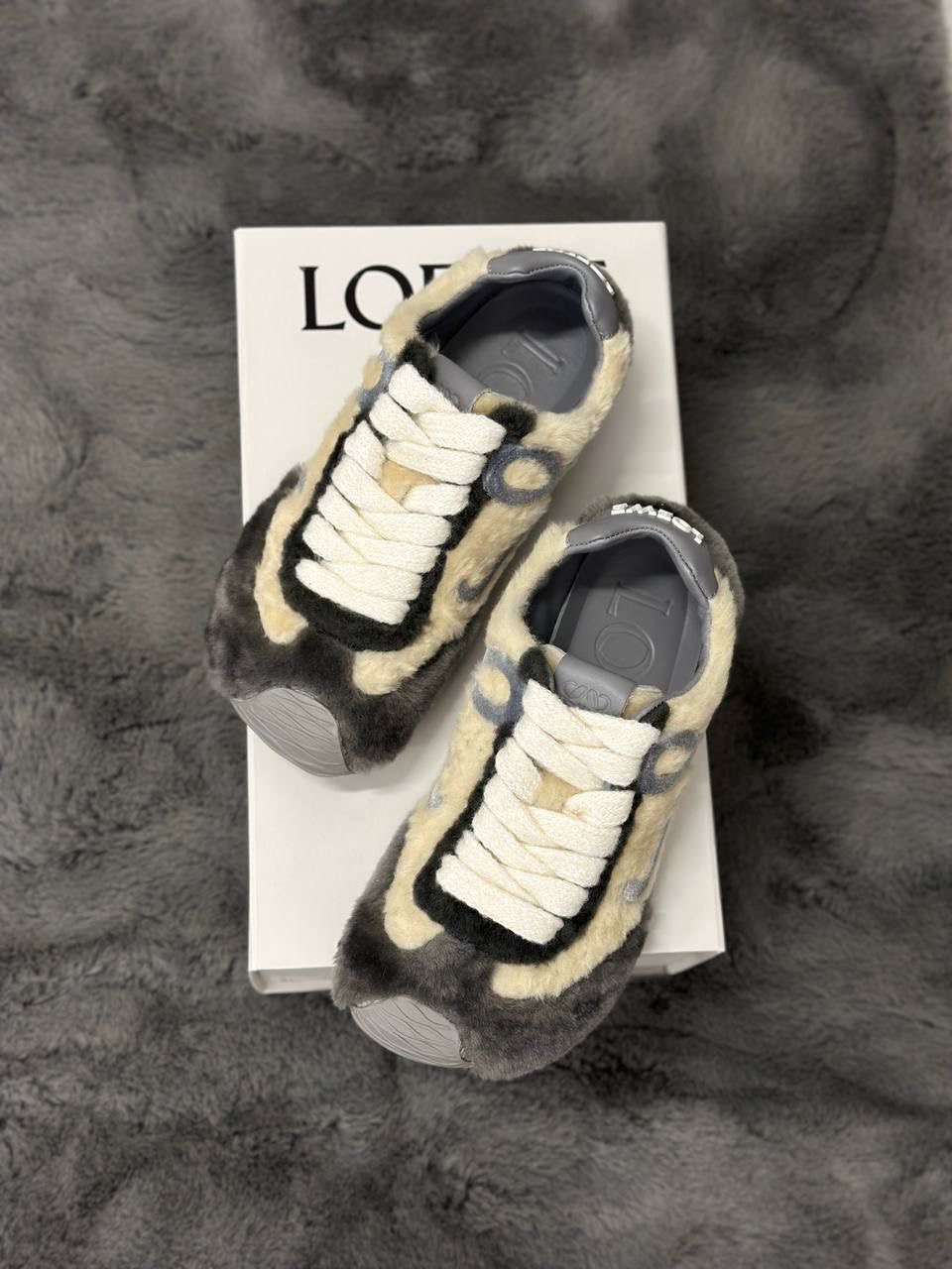 Кроссовки смотреть фото