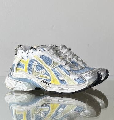 Кроссовки смотреть фото