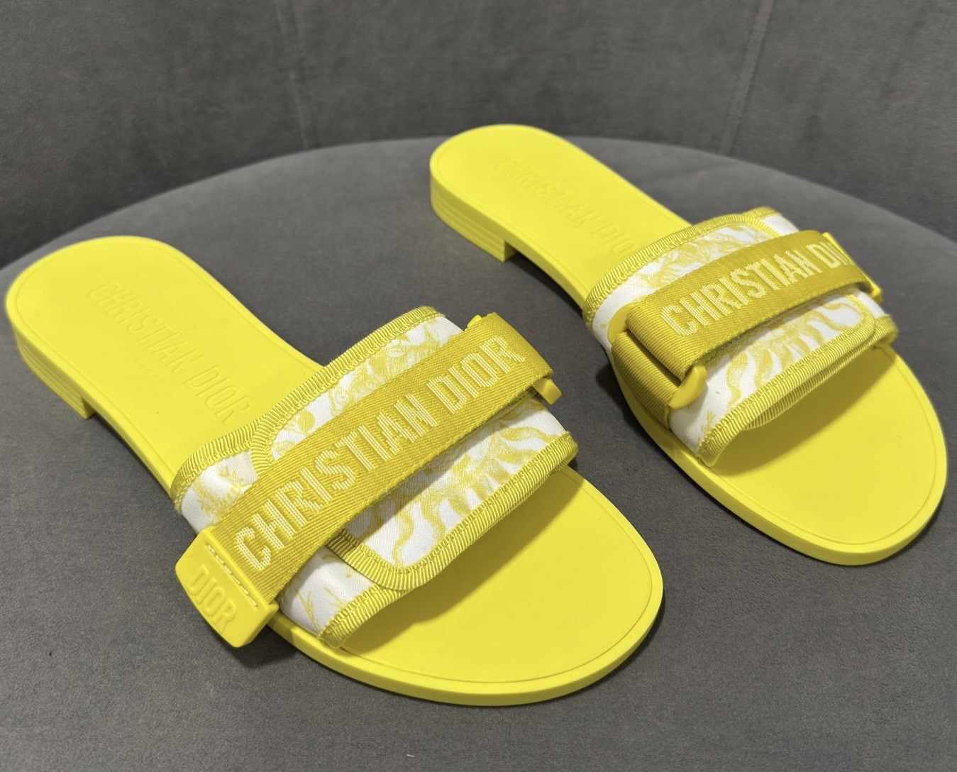 Шлёпки смотреть фото