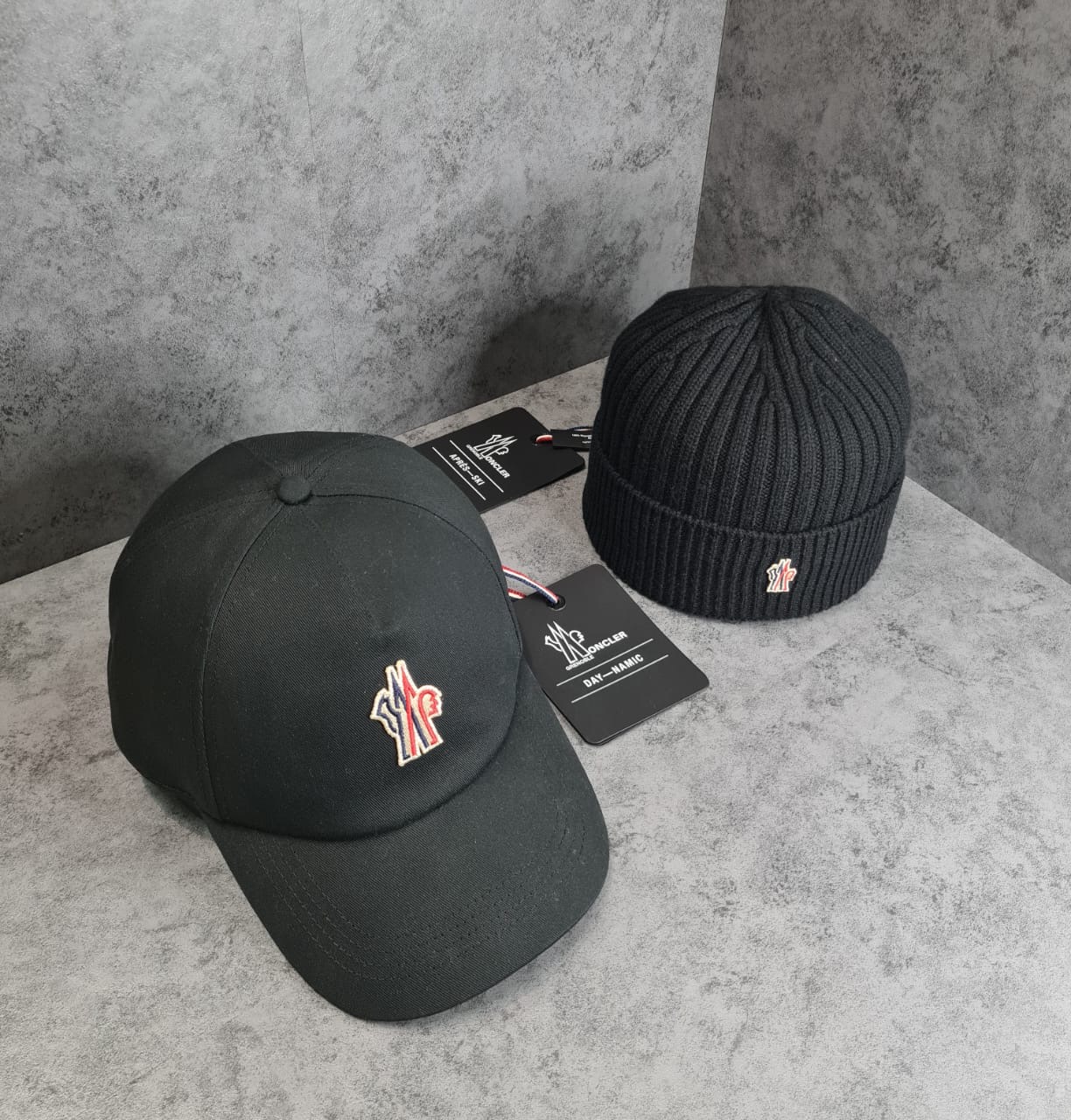 Кепка и шапка Moncler смотреть фото