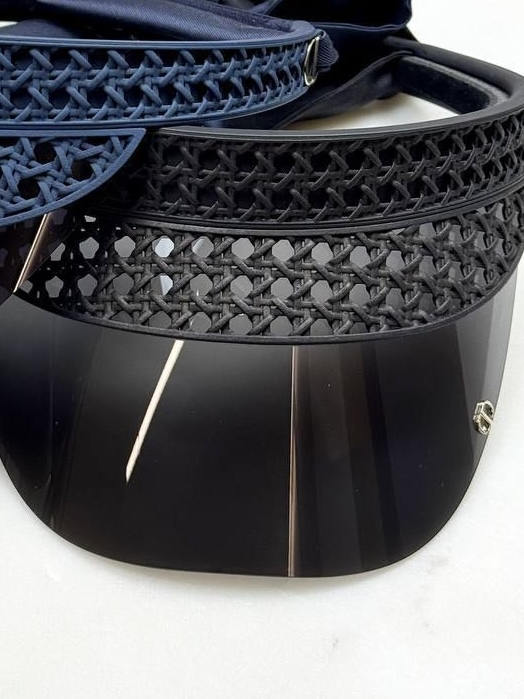 Козырёк Christian Dior фото смотреть