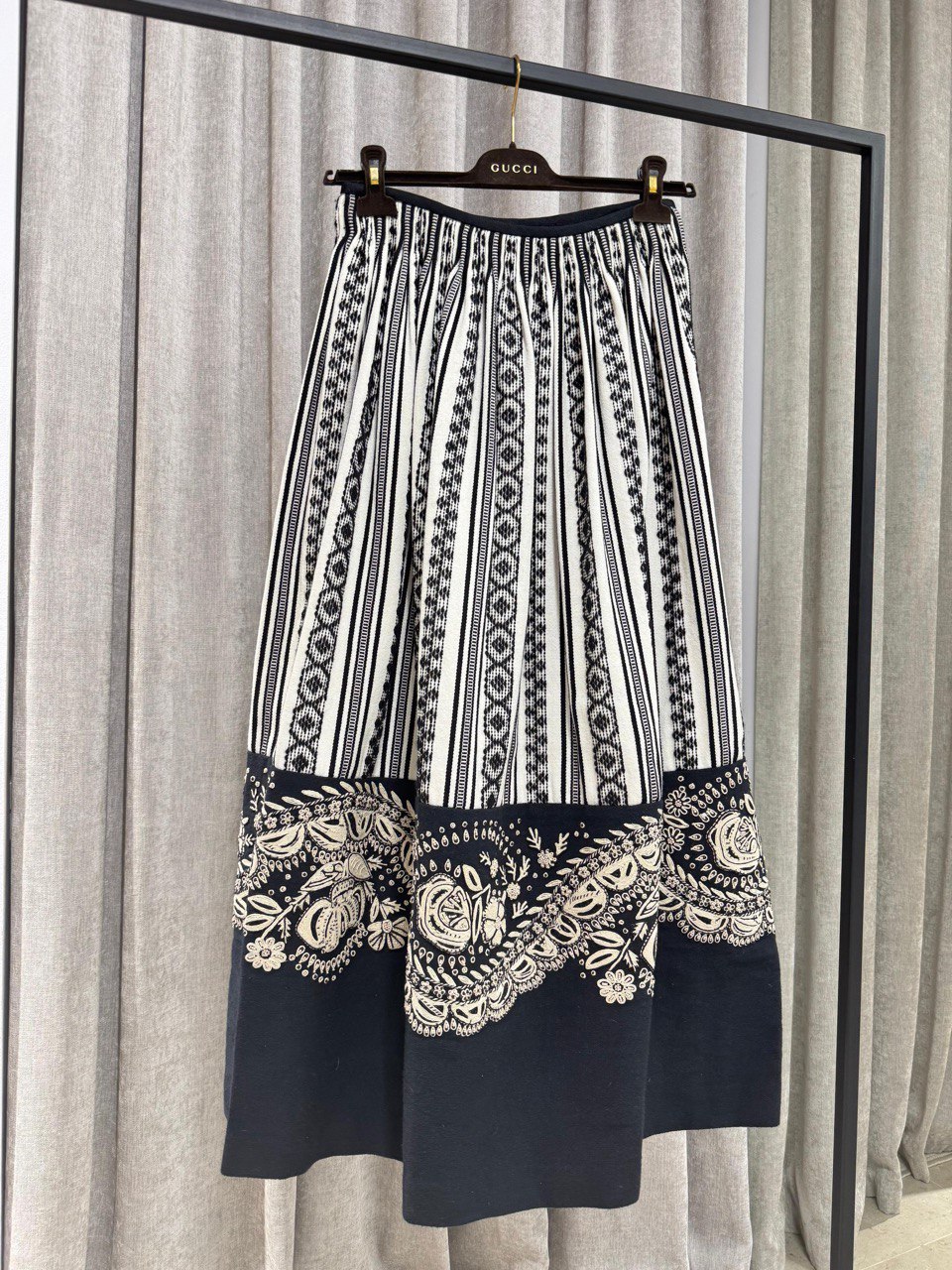 Юбка Christian Dior смотреть фото