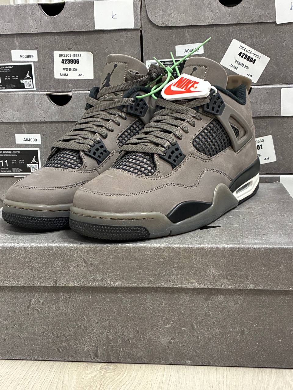 Кроссовки смотреть фото