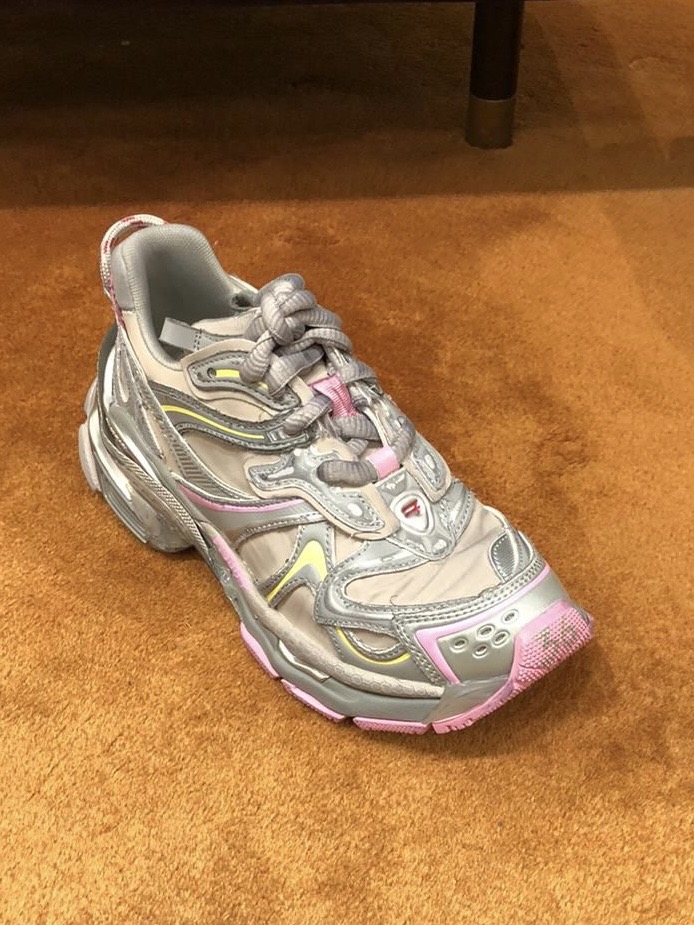 Кроссовки смотреть фото