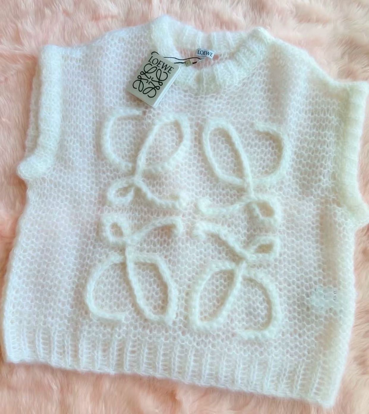 Жилетка Loewe смотреть фото