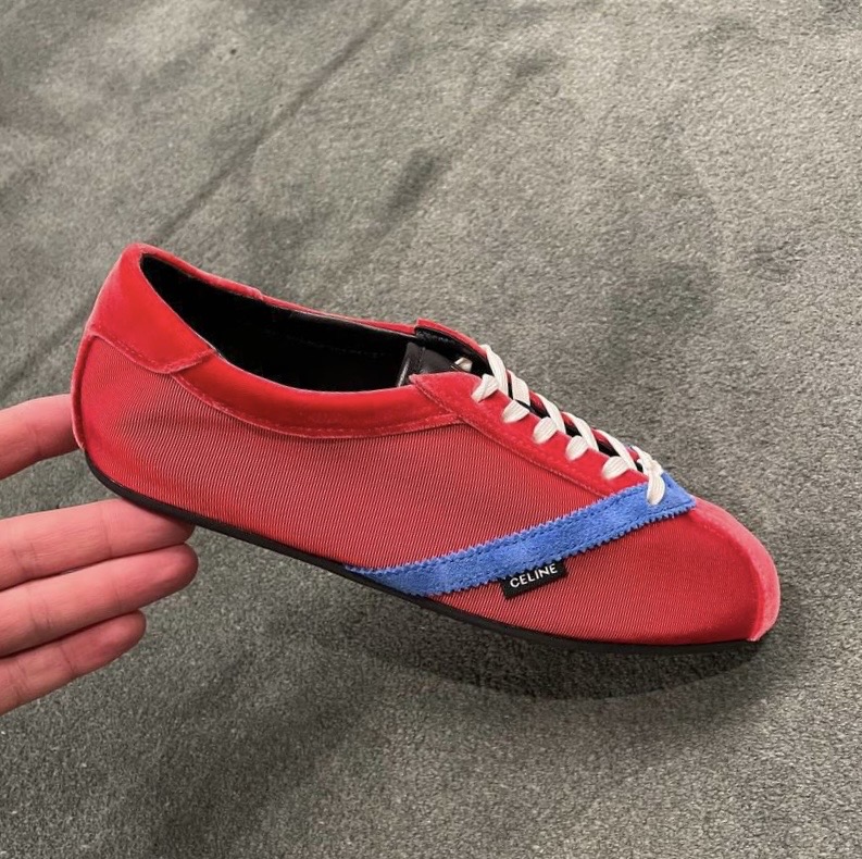 Кроссовки смотреть фото